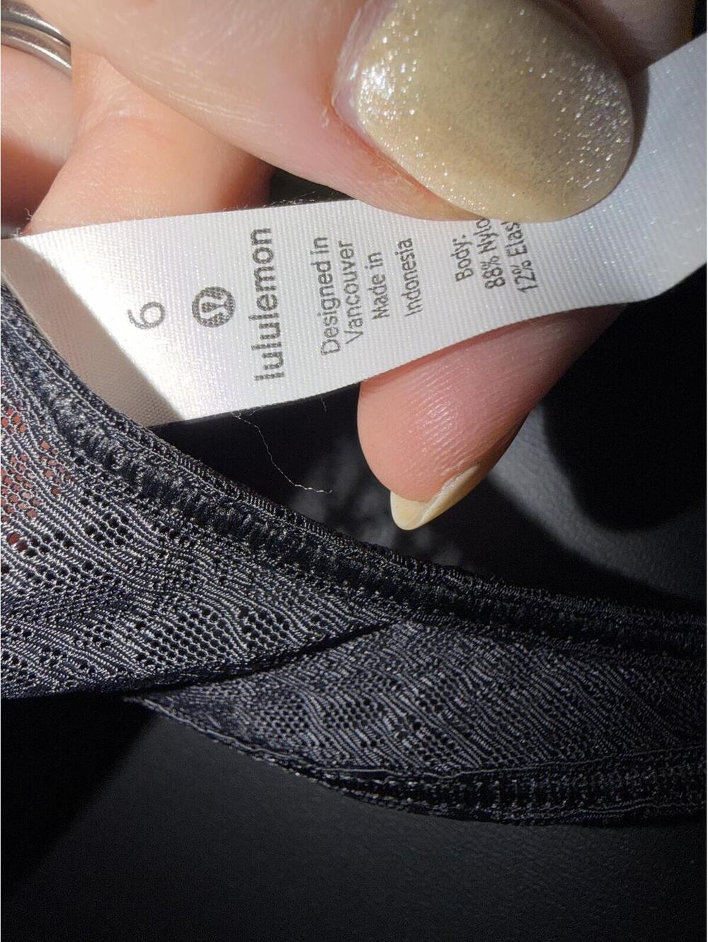 NWOT Sheer Printed Black Lululemon Athletica Twist & Train Tank size 6 - Picture 6 of 6